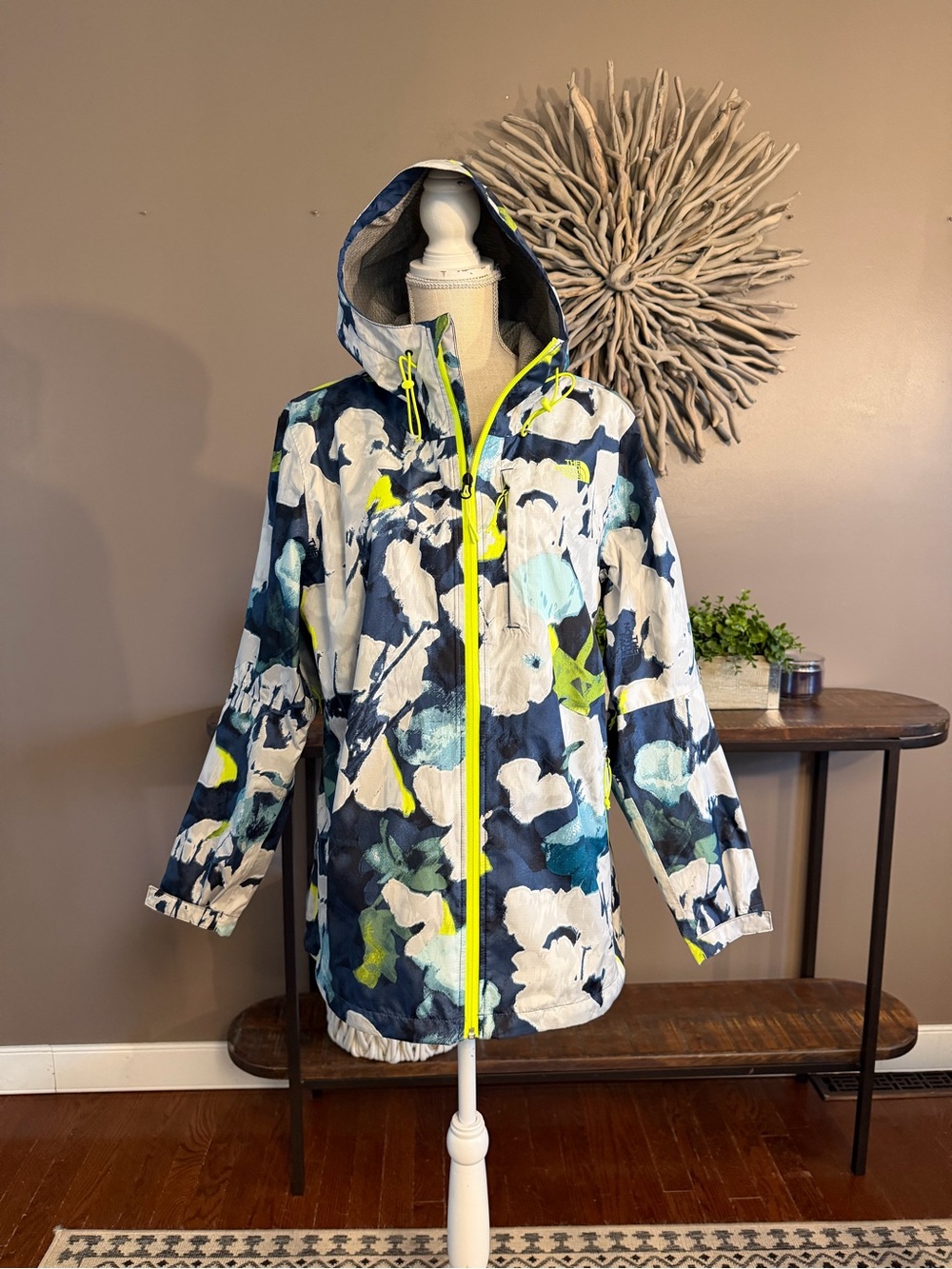 Women’s North Face Wind Rain Jacket